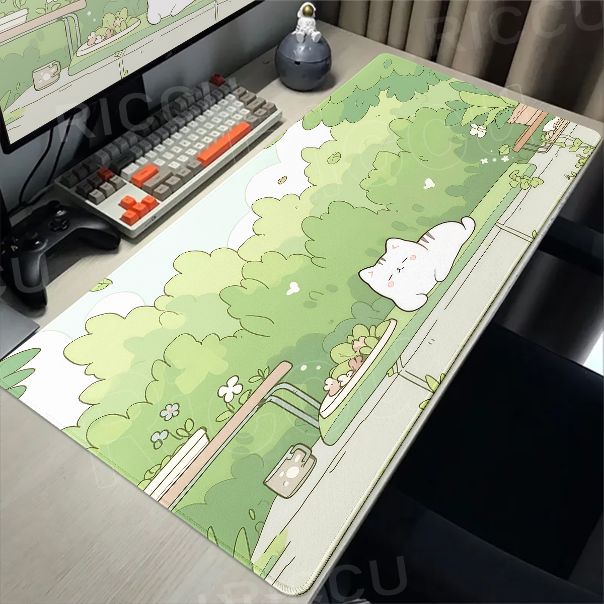 Gaming Accessories White - Lovely White Cat and Green Plants